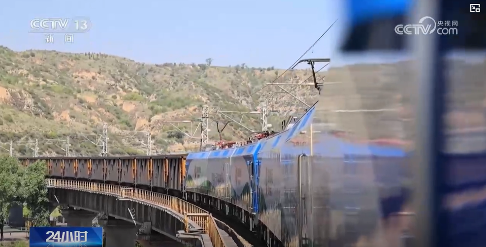 9.24中国首条清洁能源铁路投入运营1.png