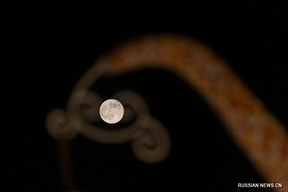 10.9今年中秋满月是一轮“超级月亮”2.jpg