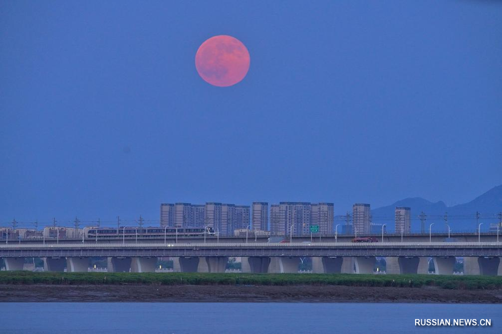 10.9今年中秋满月是一轮“超级月亮”1.jpg