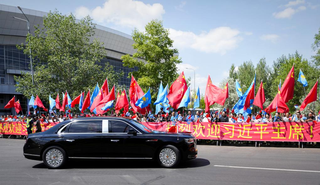 6.17习近平抵达阿斯塔纳出席第二届中国—中亚峰会12.jpeg