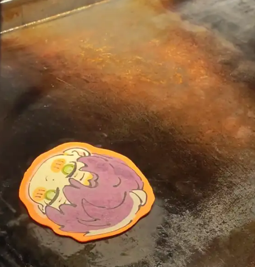 10.24成都夜市卡通煎饼摊“主理人”:每一份煎饼都是一次创作4.png