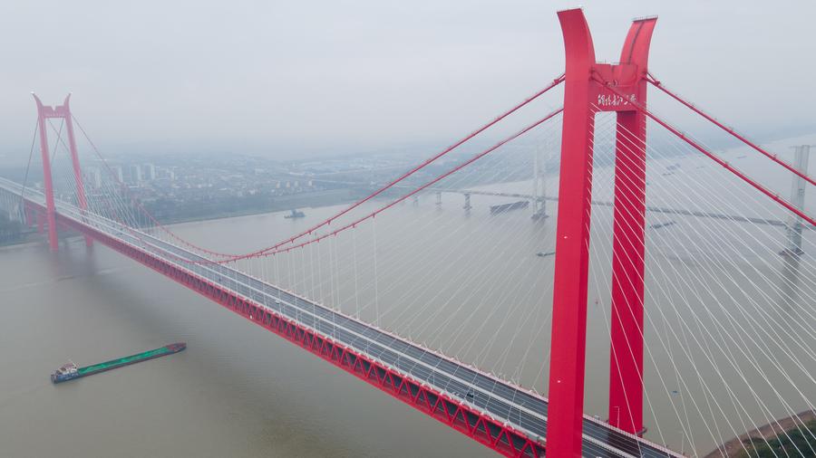 11.7我国首座双层斜拉—悬索协作体系大桥正式通车3.jpeg
