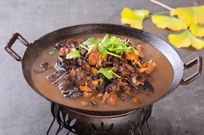 小鸡炖蘑菇1.jpg