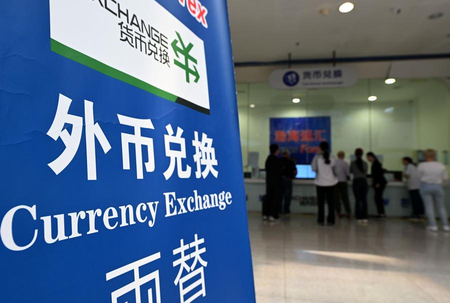 5.7五一期间中国检查站的人流量增加了28.7%.jpg