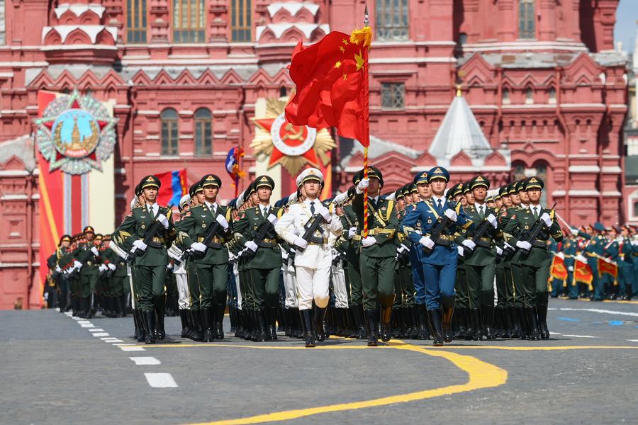5.12习近平出席俄罗斯纪念苏联伟大卫国战争胜利80周年庆典3.jpg