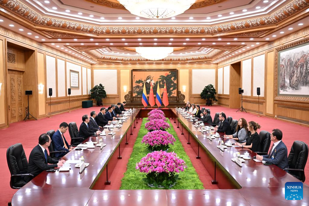 5.15习近平会见哥伦比亚总统2.jpeg