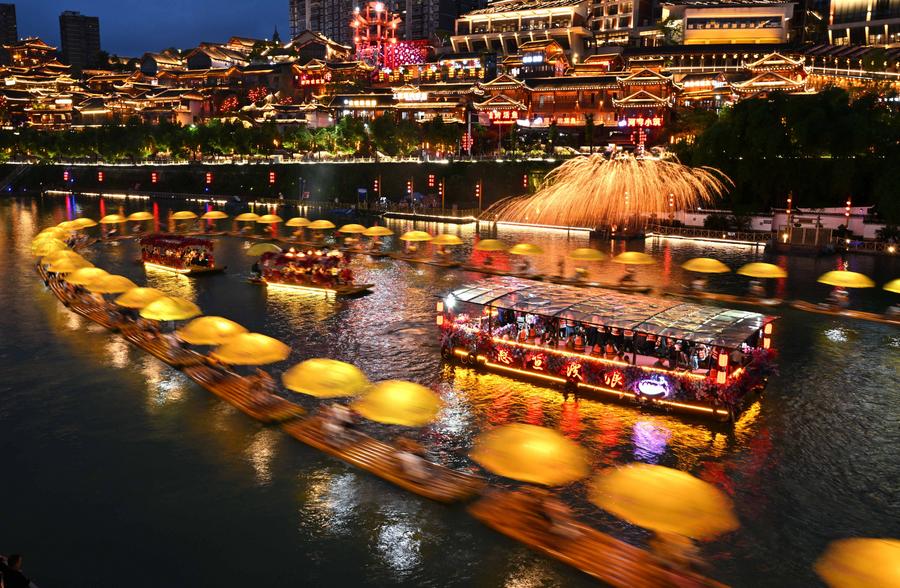 6.4中国端午节假期出入境旅客约591万人次.jpg