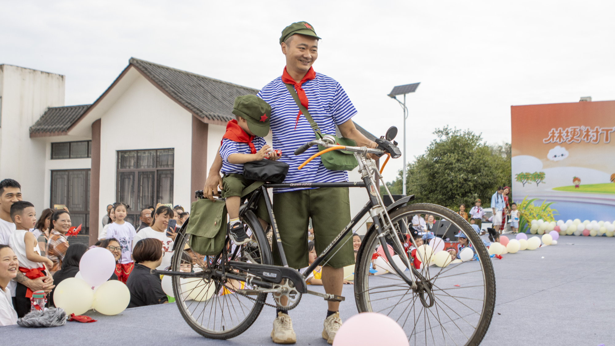 6.10眉山东坡“村T秀”秀出乡村国际范5.jpg
