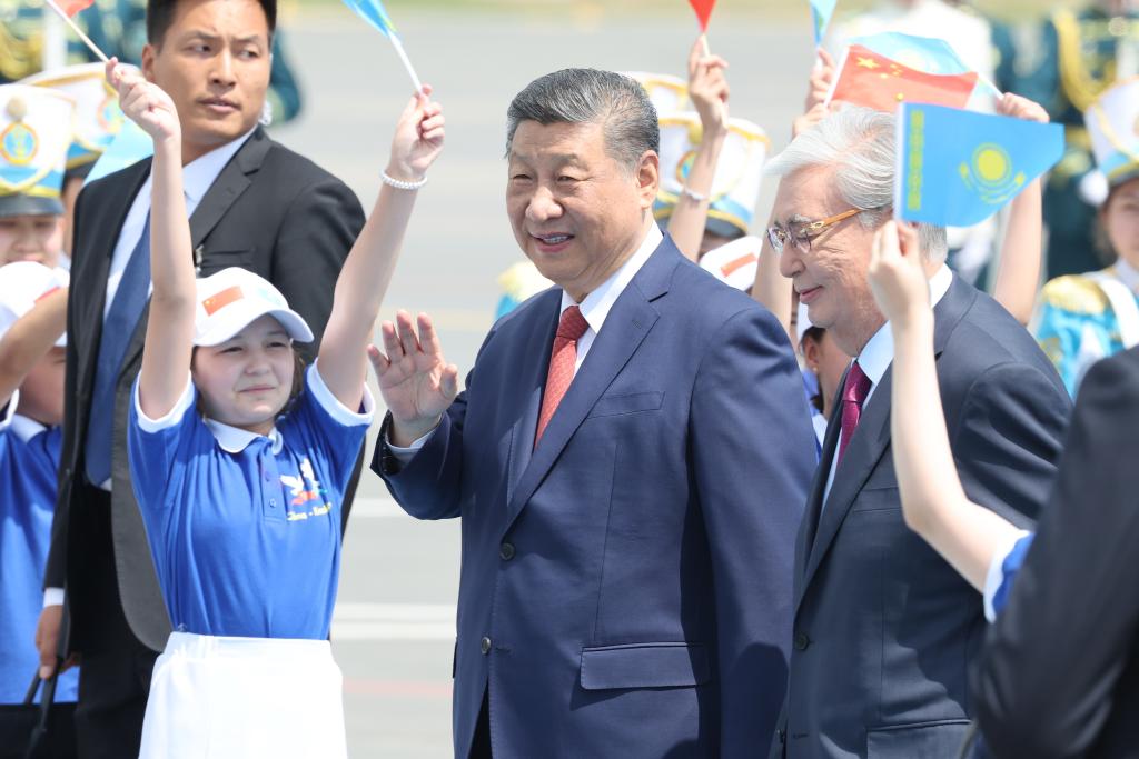 6.17习近平抵达阿斯塔纳出席第二届中国—中亚峰会4.jpeg
