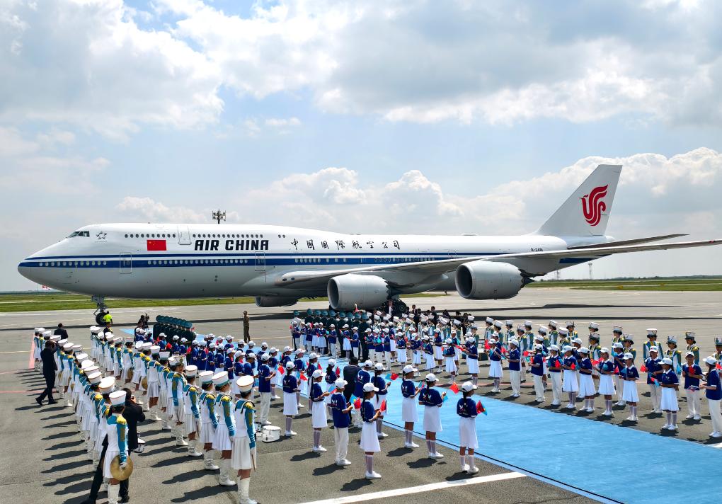 6.17习近平抵达阿斯塔纳出席第二届中国—中亚峰会10.jpeg
