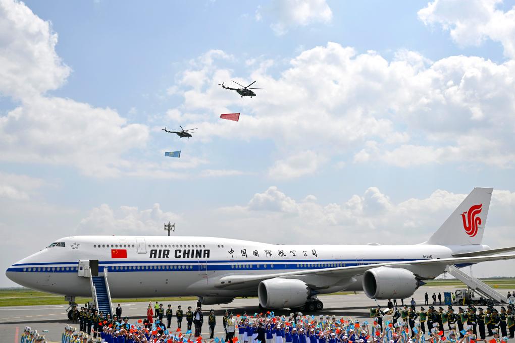 6.17习近平抵达阿斯塔纳出席第二届中国—中亚峰会15.jpeg