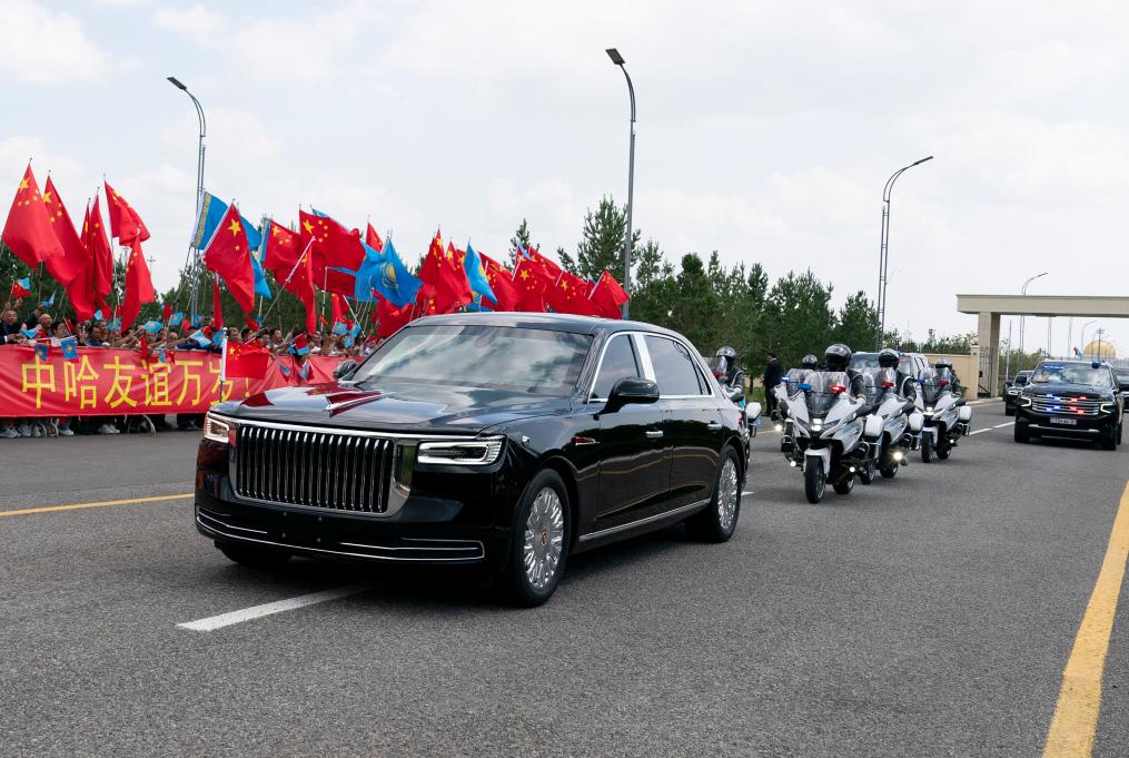 6.17习近平抵达阿斯塔纳出席第二届中国—中亚峰会14.jpeg