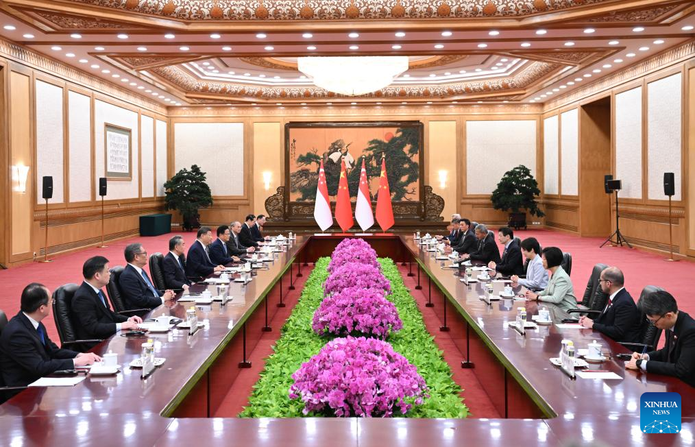 6.25习近平会见新加坡总理2.jpeg