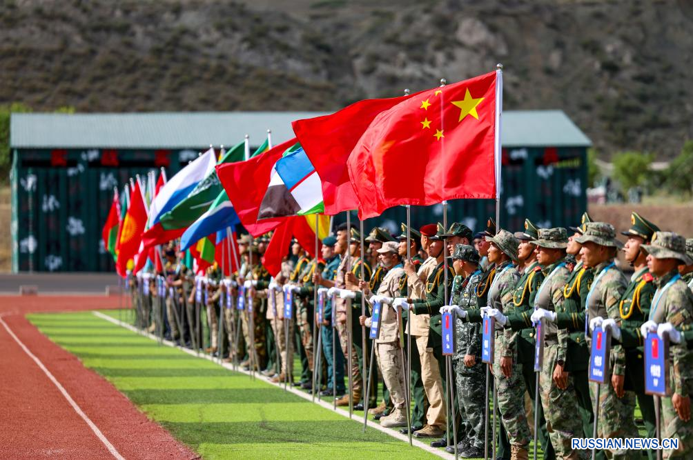 7.17“锋刃-2025”国际狙击手射击竞赛在中国新疆开幕3.jpg