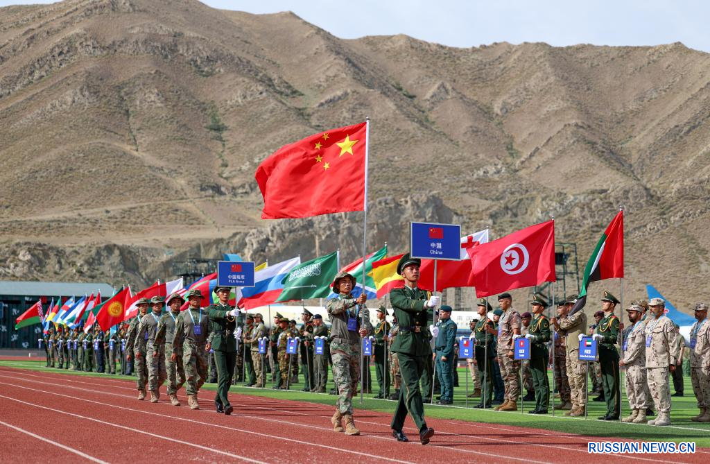 7.17“锋刃-2025”国际狙击手射击竞赛在中国新疆开幕4.jpg