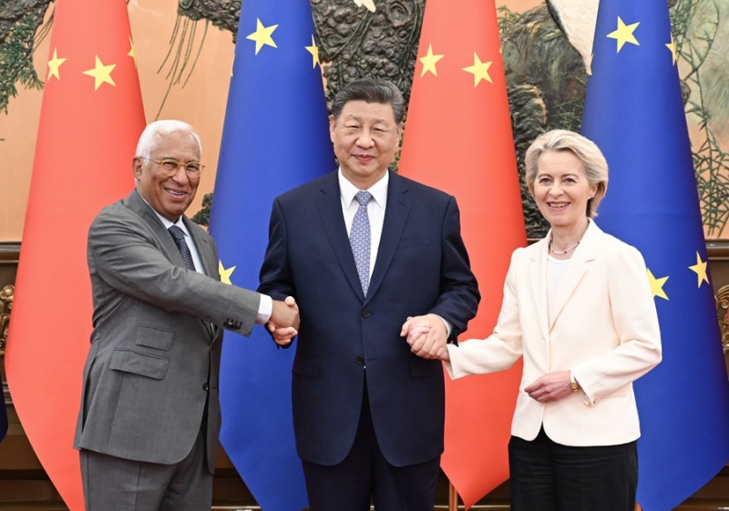 7.25习近平会见欧洲理事会主席科斯塔、欧盟委员会主席冯德莱恩1.jpg