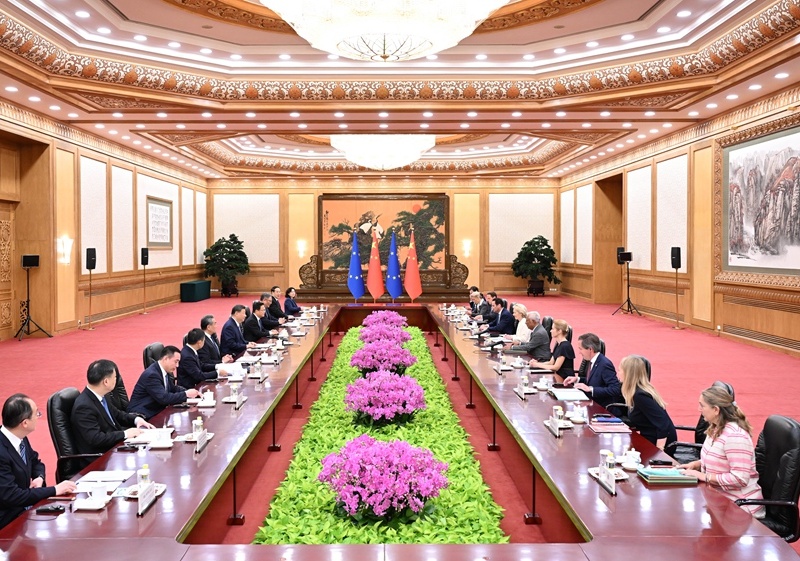 7.25习近平会见欧洲理事会主席科斯塔、欧盟委员会主席冯德莱恩2.jpg