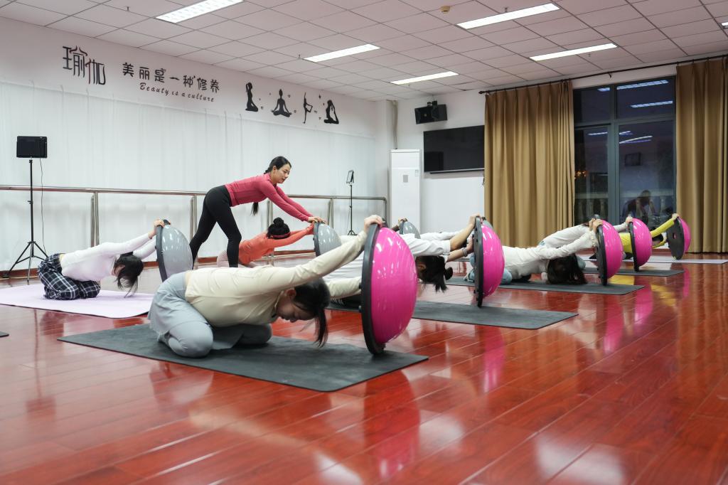 7.25“身体消费”：年轻一代如何“投资”健康？2.jpg