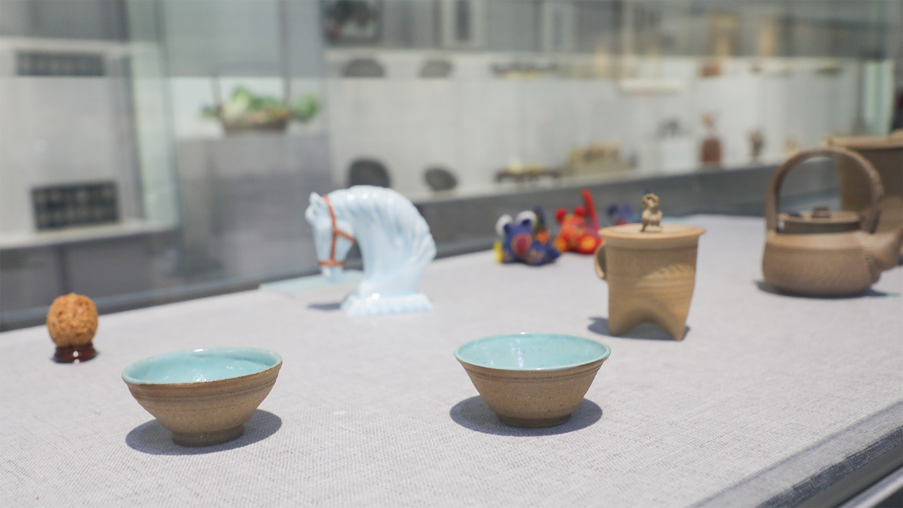 4.1 民间工艺美术展 03.jpg