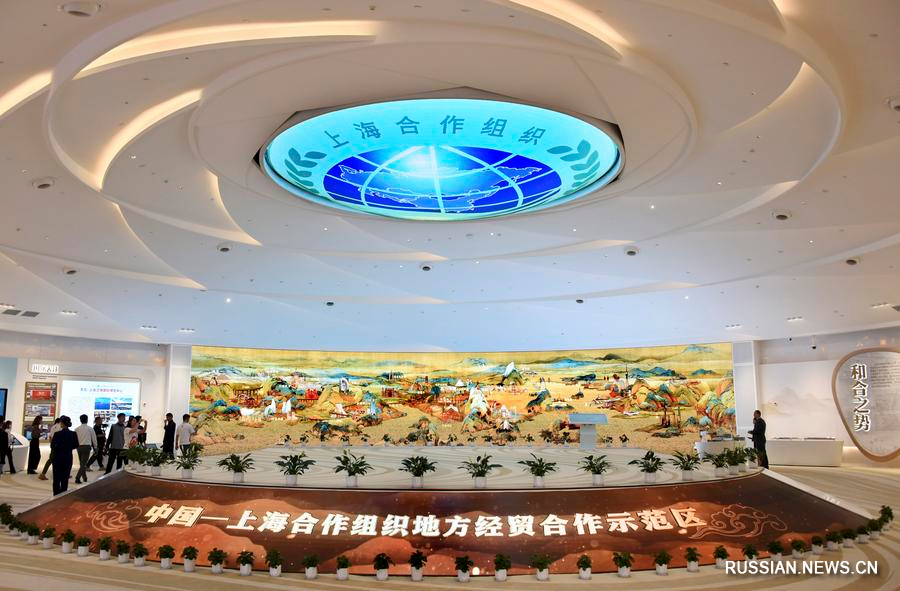 8.12今年前7个月上合示范区对上合组织其他成员国进出口增长26.1%.jpg