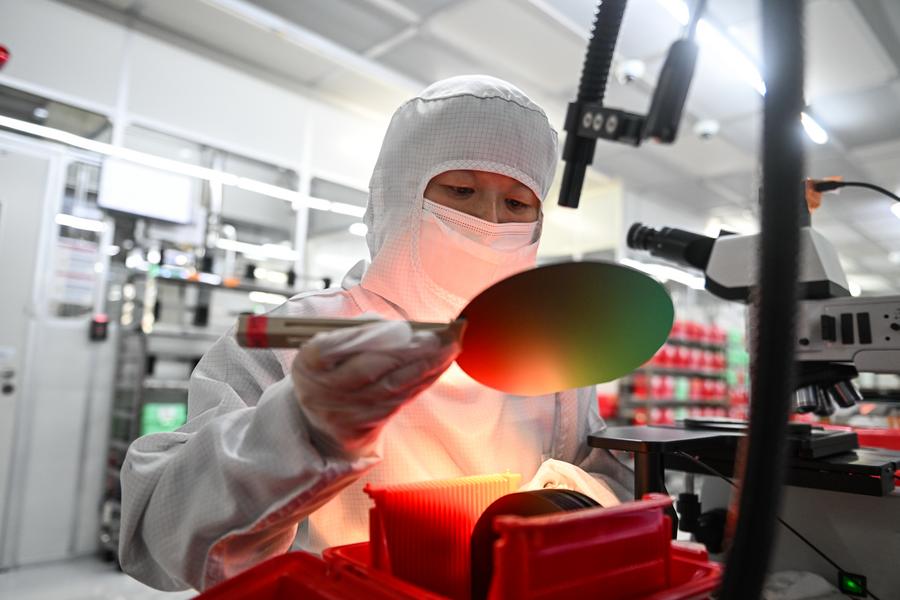 9.2白皮书：2000年至2025年中国纳米专利达46.4万件稳居世界第一.jpeg