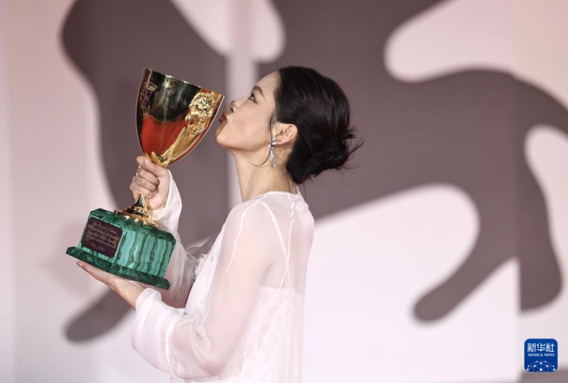 9.9第82届威尼斯电影节颁奖，辛芷蕾获最佳女演员！华语影史第三位！2.jpg
