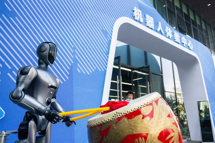 9.16透过榜单看经济 中国企业500强研发强度连续8年提升.jpg