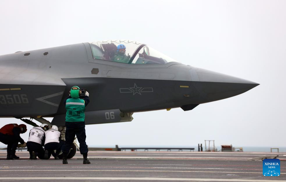 9.23三型航母舰载机已从福建舰完成弹射起飞和着舰训练15.jpeg