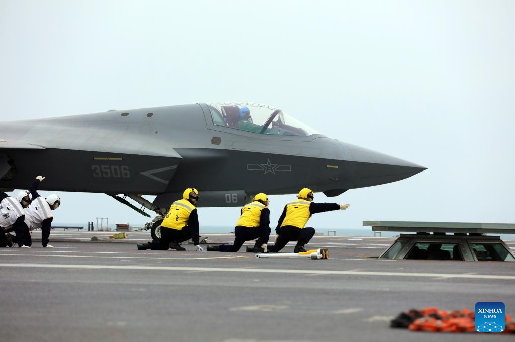 9.23三型航母舰载机已从福建舰完成弹射起飞和着舰训练16.jpeg
