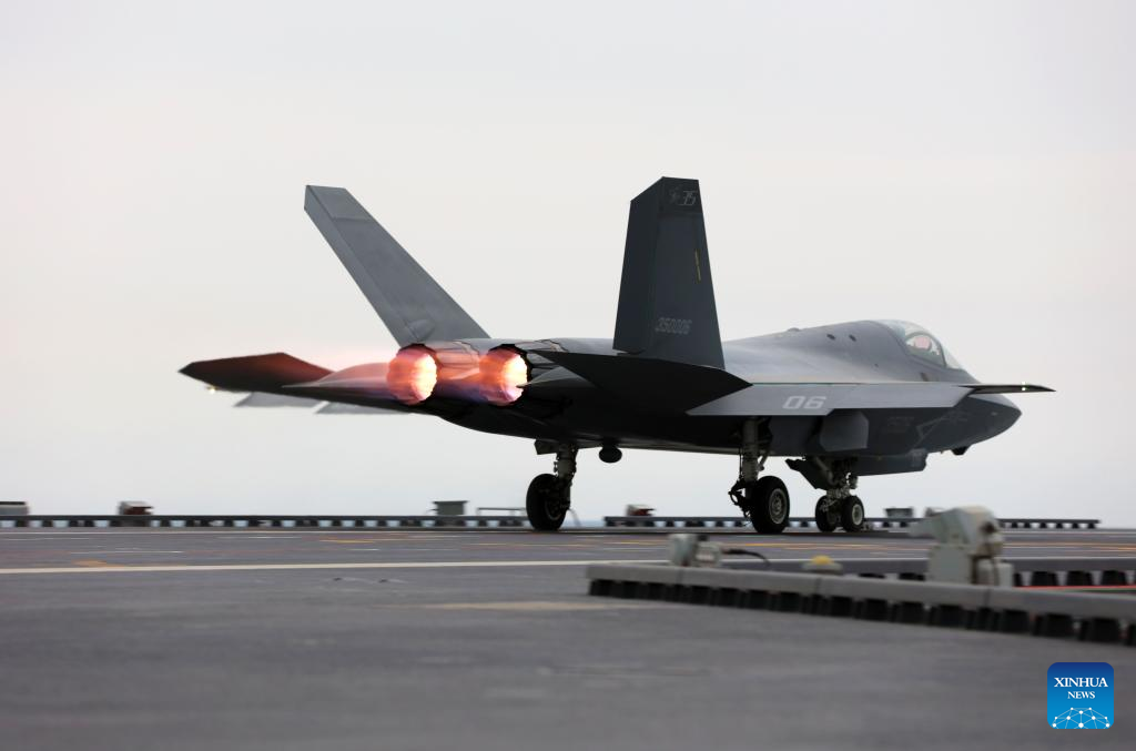 9.23三型航母舰载机已从福建舰完成弹射起飞和着舰训练17.jpeg