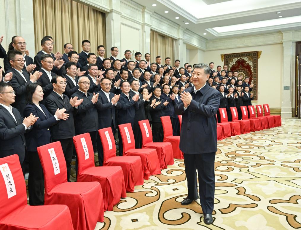 9.24习言道｜把祖国的新疆建设得越来越美好7.jpeg