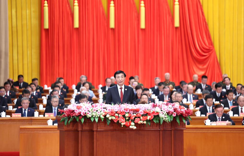 9.26新疆维吾尔自治区成立70周年庆祝大会隆重举行 习近平出席大会5.jpeg