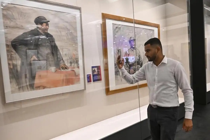 10.9“人民必胜——纪念中国人民抗日战争、苏联卫国战争暨世界反法西斯战争胜利 80 周年中俄美术作品展”在长春启幕1.jpg