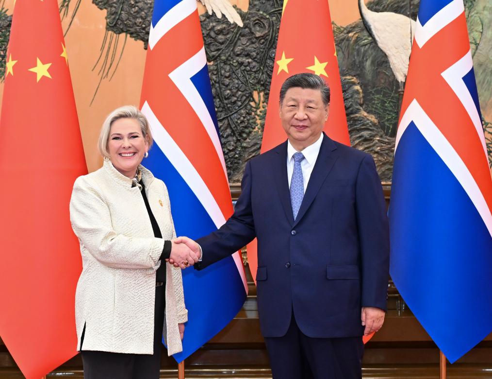 10.15习近平会见冰岛总统托马斯多蒂尔1.jpeg