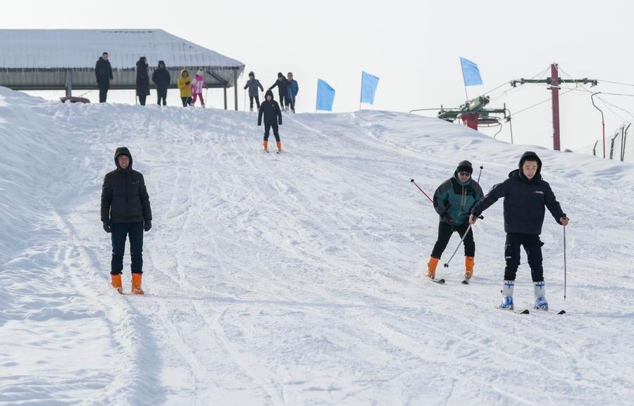 12.9中哈跨境冬季冰雪旅游合作开启——塔城地区“热雪塔城·冬韵飞扬”欢乐冰雪旅游季启幕.jpeg