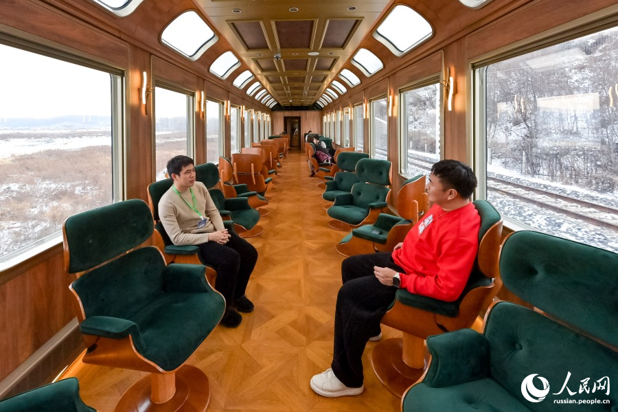 12.10伊春号-至尊亚雪”旅游专列首次“试跑”5.jpg