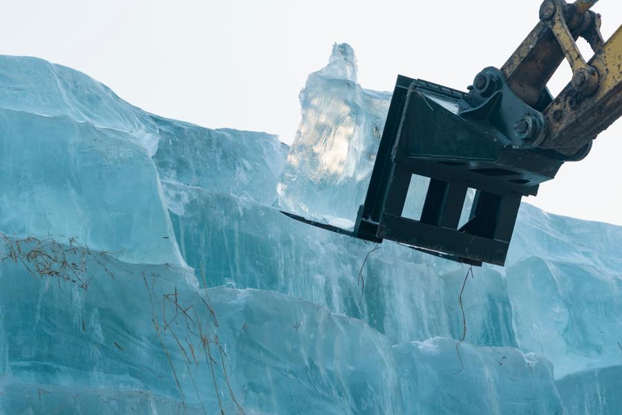 12.17从卖机器到卖方案 我国机械工业成就显著.jpeg