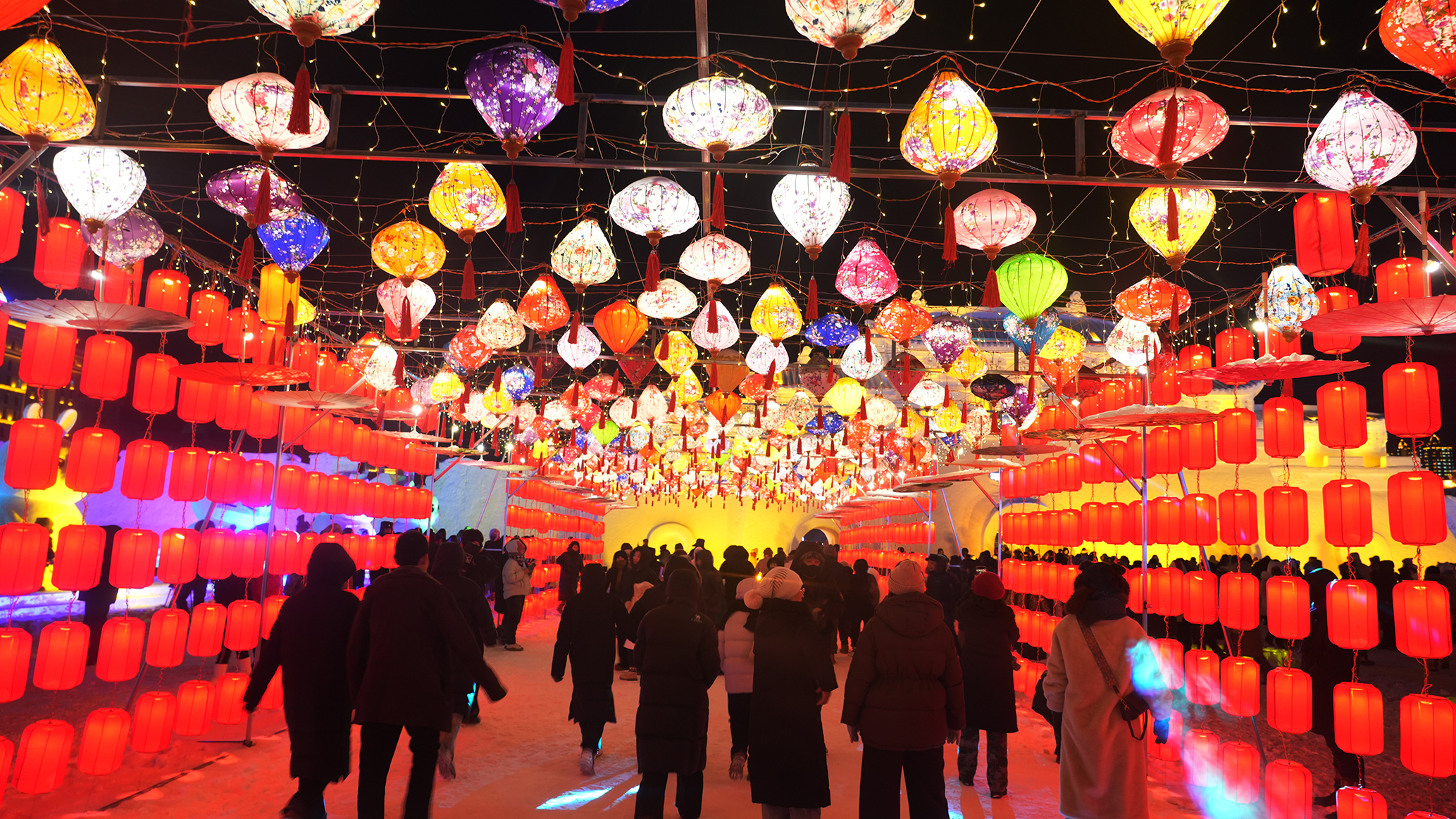 12.20冰雪园开园  王化勇 (50).jpg