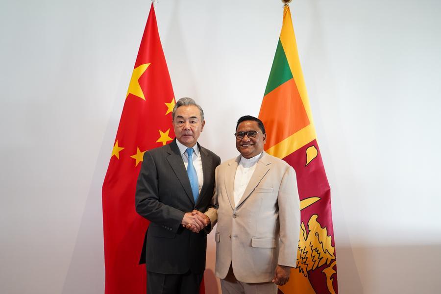 1.13王毅会见斯里兰卡外长：双方可加强面向南亚的区域合作.jpeg