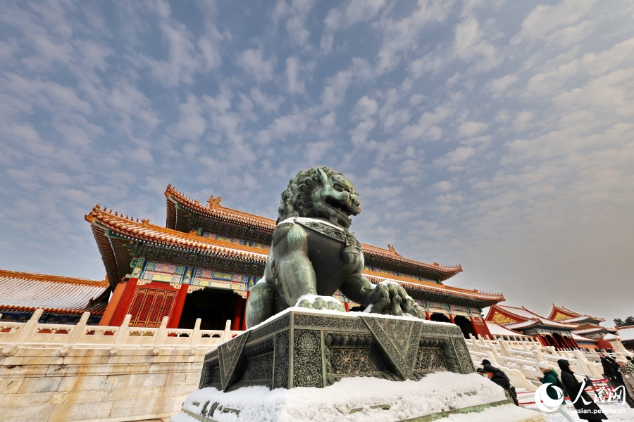 1.20故宫初雪映古今:2026年北京首场雪绘就紫禁城绝美画卷5.jpg