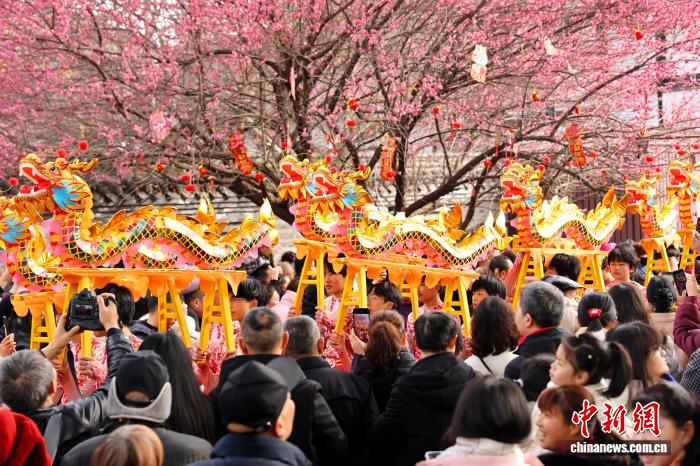 1.28四川阆中：腊八品粥赏非遗 古城年味浓5.jpeg