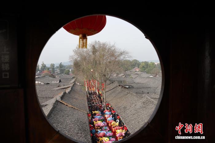 1.28四川阆中：腊八品粥赏非遗 古城年味浓6.jpeg