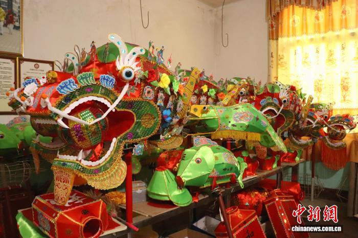 2.9“一尾鱼灯”跃千年 探寻客家传统灯彩之南康鲤鱼灯3.jpeg