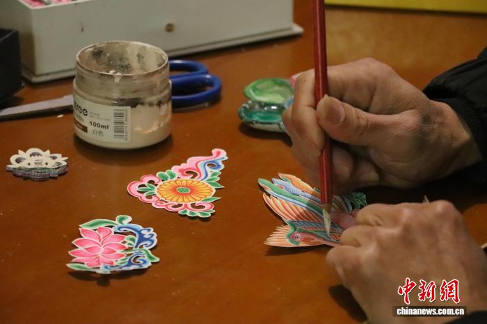 2.9“一尾鱼灯”跃千年 探寻客家传统灯彩之南康鲤鱼灯4.jpeg