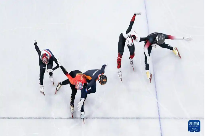 2.14孙龙在2026年冬奥会短道速滑1000米项目中摘得银牌2.png