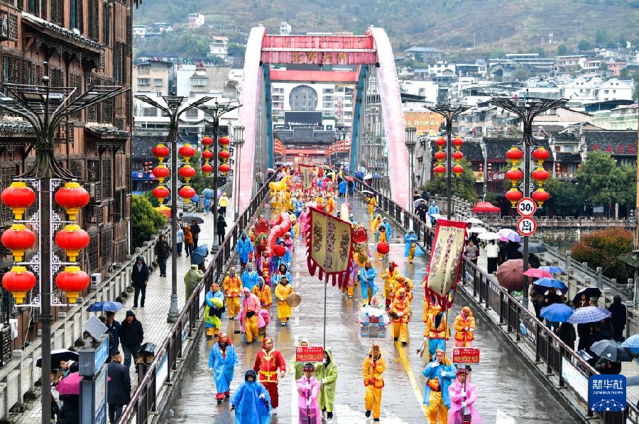 3.2贵州石阡：仡佬毛龙节 群龙贺新春2.jpg