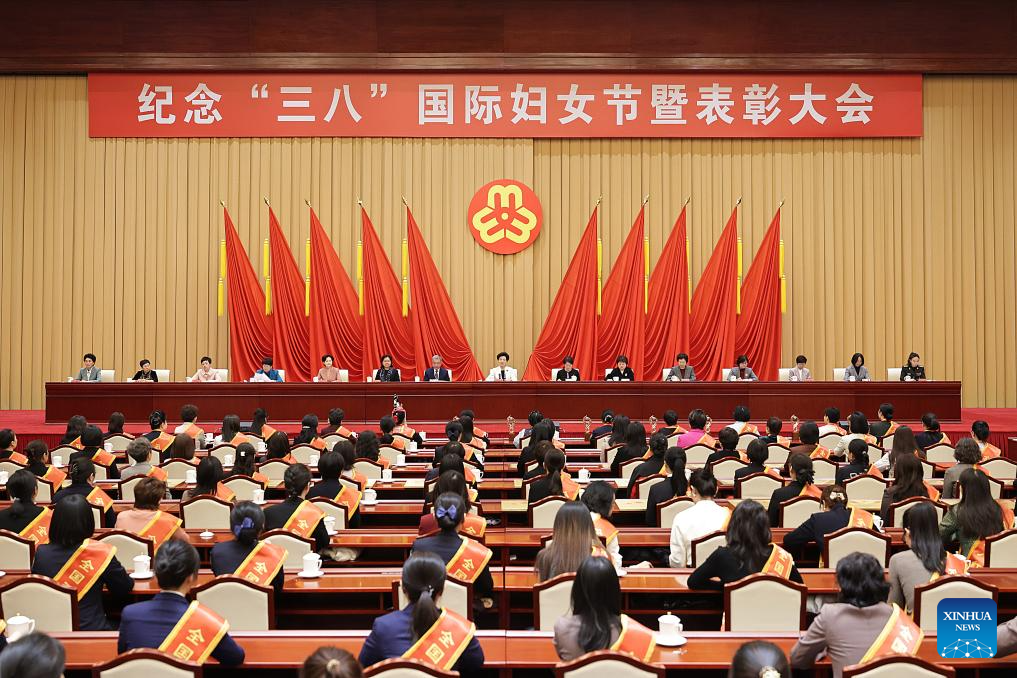 3.4纪念“三八”国际妇女节暨表彰大会在北京举行1.jpeg