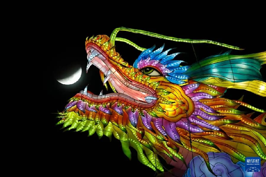 3.5当元宵节邂逅月全食 “红月亮”1.jpg