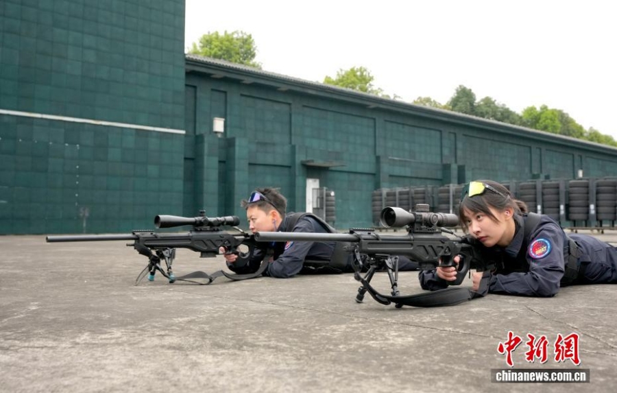 3.18全程零罚时、零罚分、零失误！四川特警女队世界特警挑战赛团体亚军背后7.jpg