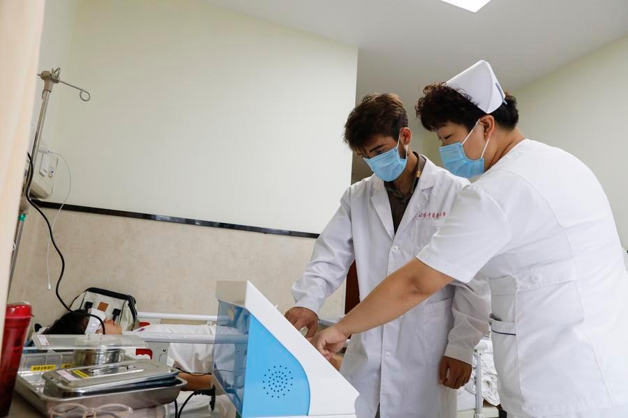 3.23穿越万里丝路 续写悬壶佳话.jpg